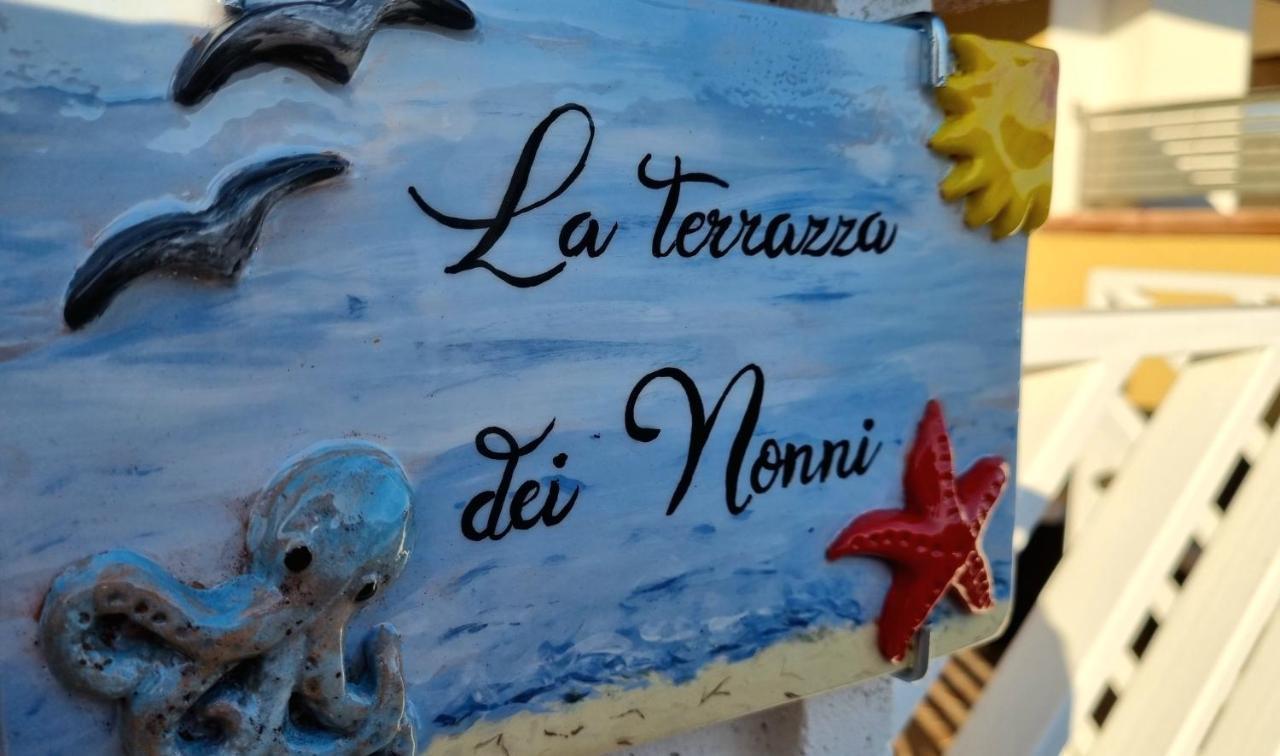 La Terrazza Dei Nonni Apartman Torre Specchia Ruggeri Kültér fotó